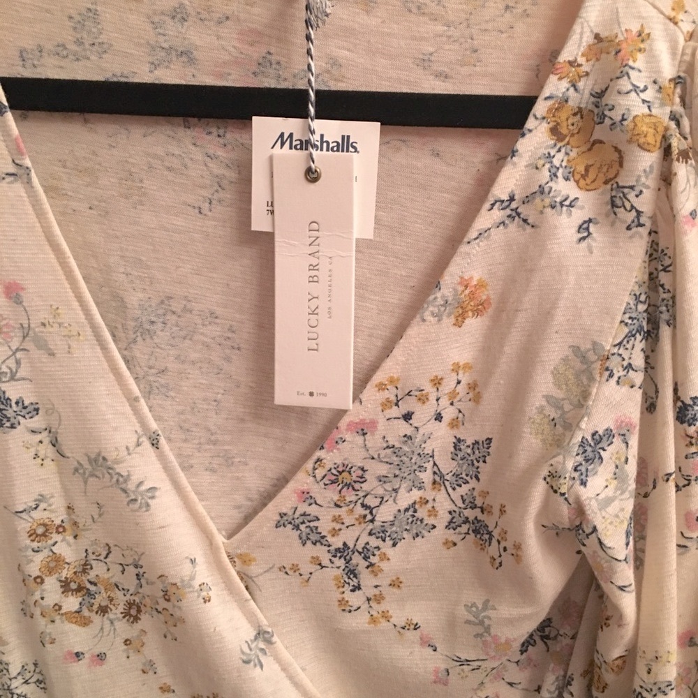 Lucky Brand XS/TP Floral Blouse New/Tags💐💐Host Pick💐💐 - Picture 4 of 8